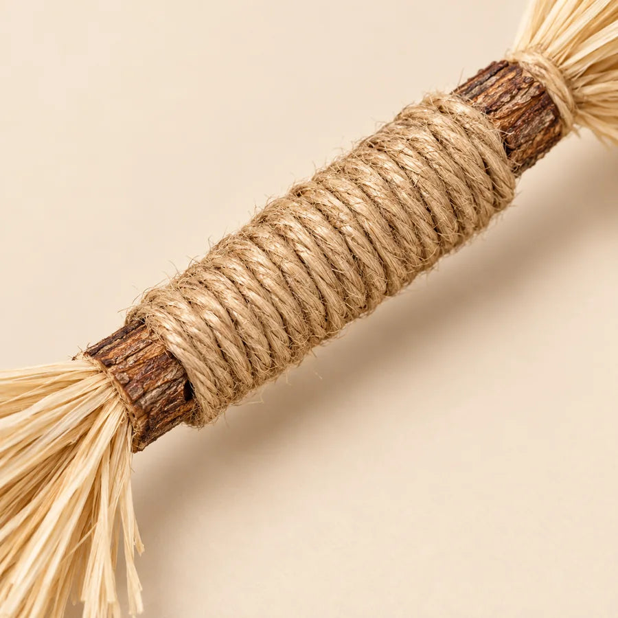 Sisal rope and raffia fibre